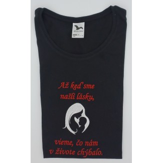 Vyšívané tričko matky s dieťaťom