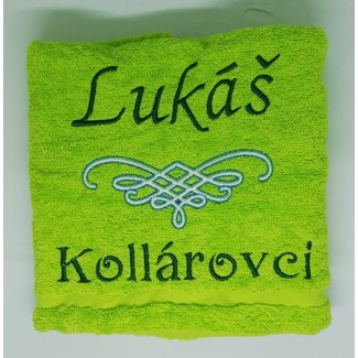 Osuška s ornamentom a s menom