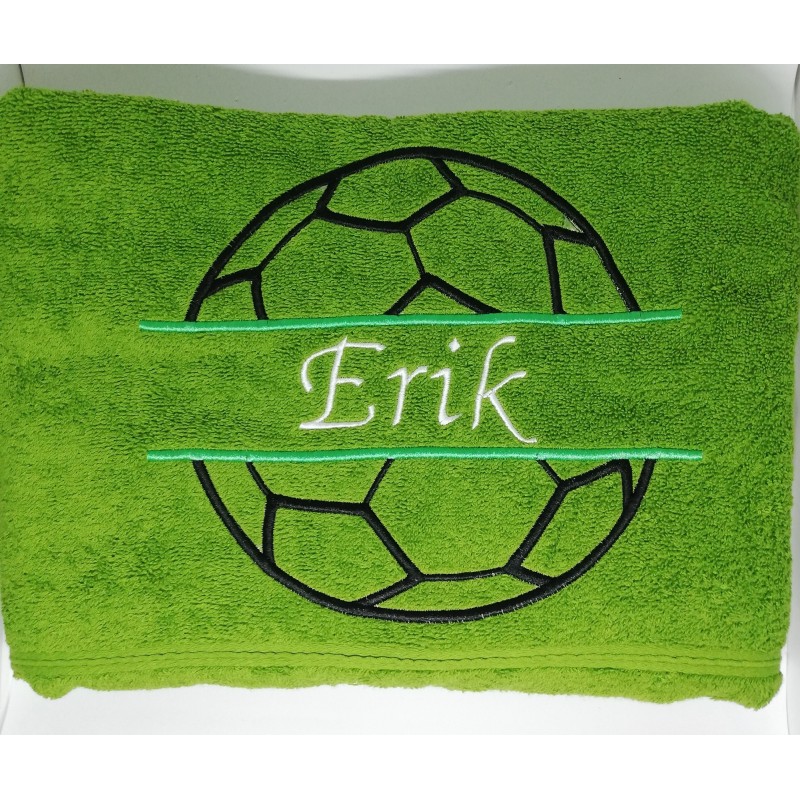 Osuška s futbalkou a s menom