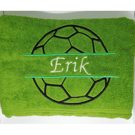 Osuška s futbalkou a s menom