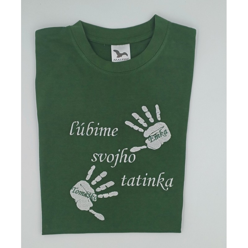 Vyšívané tričko s detskými rukami a menami